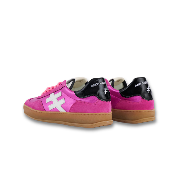 Iconic II Sneaker